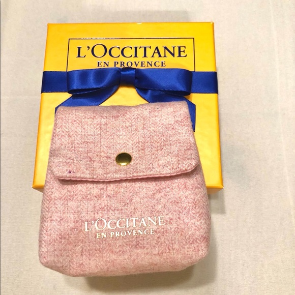 L’Occitane Gift Box with Pouch - Picture 2 of 6